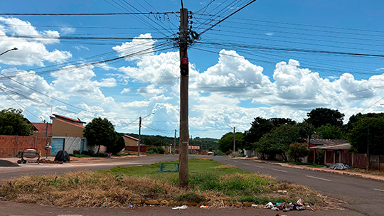 Vereador Ailton solicita limpeza e revitalização de área urbana no encontro das ruas 25 de Dezembro e Rio Engano
