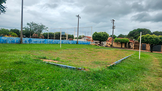 Vereador Popó propõe reforma na quadra de vôlei para incentivar o esporte local