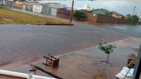 Vice-presidente Magno Almeida apresenta indicações para infraestrutura urbana e melhoria do fornecimento de energia