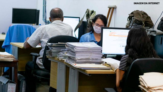 Vereador Juvenal propõe regulamentação mais clara para licença de servidores públicos