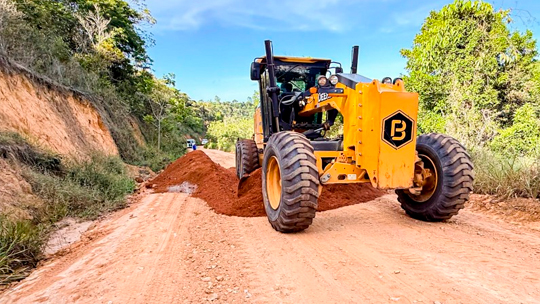 Vereador Lucas Gerolomo solicita melhorias para a região do Jauru
