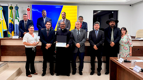 Câmara entrega Moção de Aplausos à Paróquia Santo Antônio de Pádua pela realização do JDJ 2K26